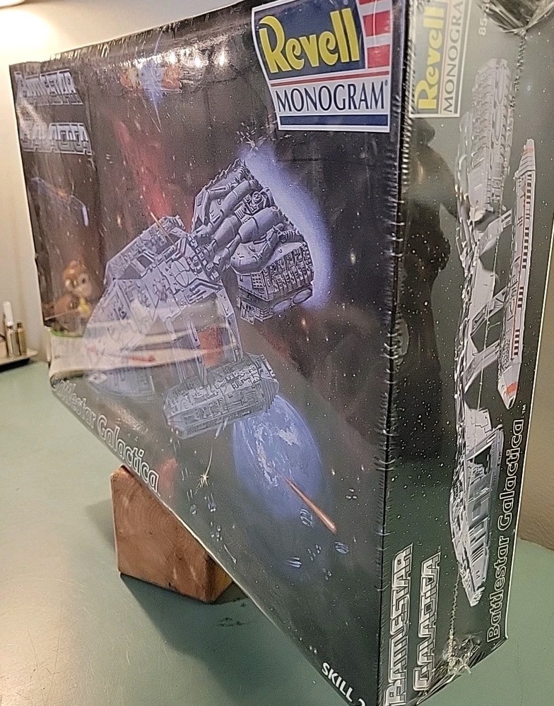 NOS Battlestar Galactica Revell Monogram Model Kit Complete Sealed Unopened