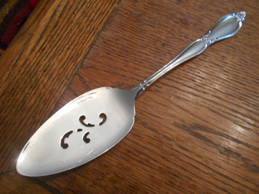 Oneida Community Stainless CHATELAINE Pattern Pastry or Pie Server 2539