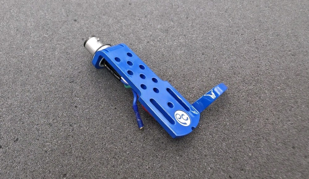 Pickering Blue Headshell. Rare. 9 Grams
