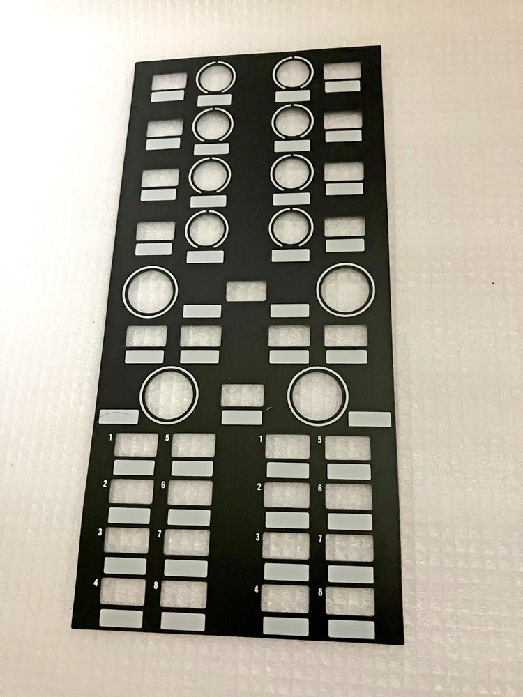 Native Instruments TRAKTOR KONTROL X1 MK1 Decks & Effects DJ Controller