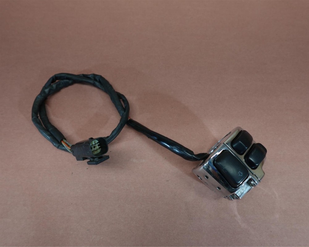 2007-2011 Harley Davidson Road King FLHR Right Control Kill Start Switch