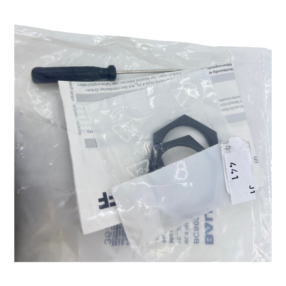 Balluff BCS007F Capacitive Level Sensor IP66 100Hz M30 PBT 4 Pin