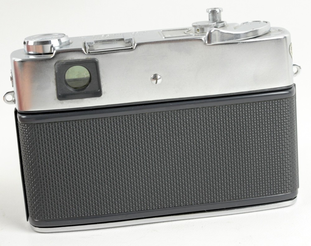 YASHICA MINIMATIC-C RANGEFINDER CAMERA