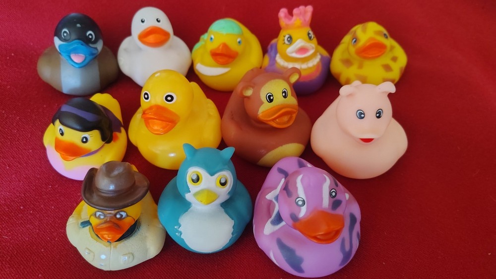 12 Random Rubber Ducks : Super Cute! 🔥