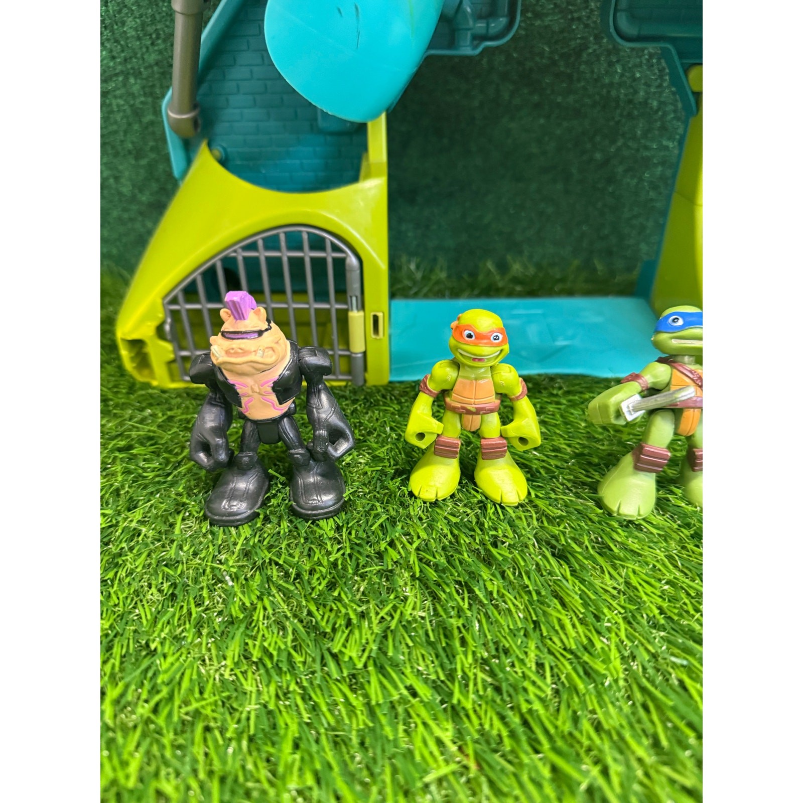 Playskool TMNT Ninja Turtle Half Shell Hq Big Heroes Headquarters Imaginext