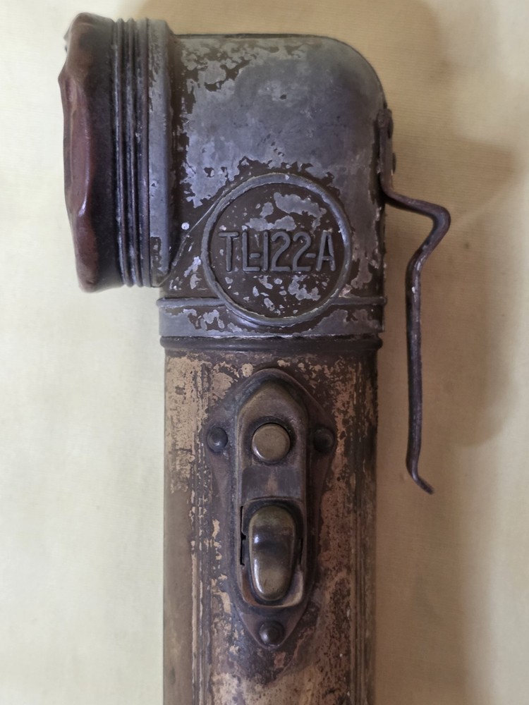 ORIGINAL WWII US ARMY ~ COMBAT FIELD ~ USALITE TL-122-A ~ FLASHLIGHT TORCH