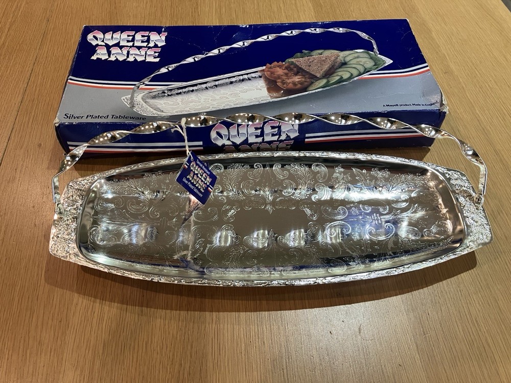 Queen Anne Silver Plated Serving Tray & Handle Boxed (please see description)