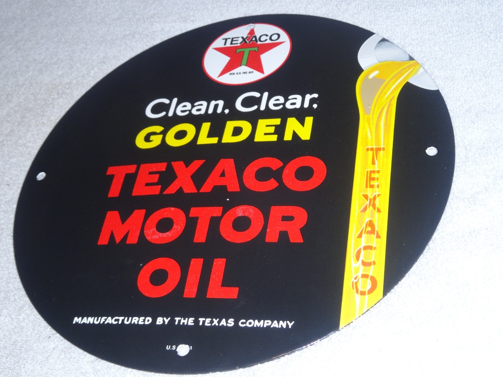 VINTAGE 1948 CLEAN, CLEAR TEXACO MOTOR OIL 11 3/4" PORCELAIN METAL GASOLINE SIGN