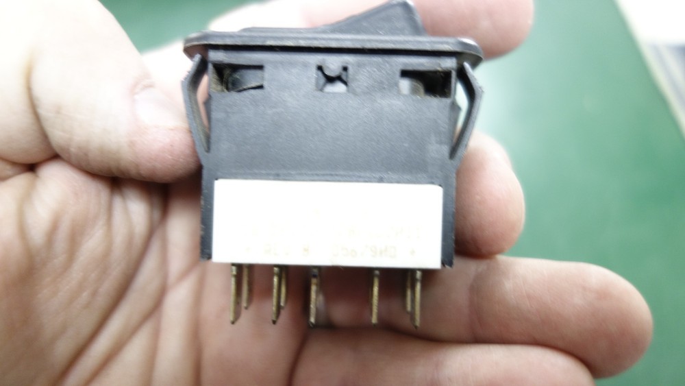 PETERBILT SWITCH, ENGINE OVER RIDE MAN , AUTO 16-09121-7C8EVU2H11