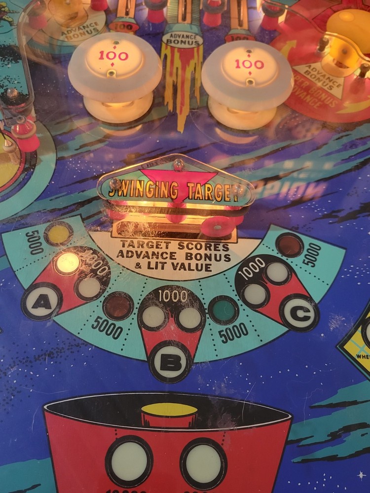 Space Mission Pinball Machine In Excellent Condition
