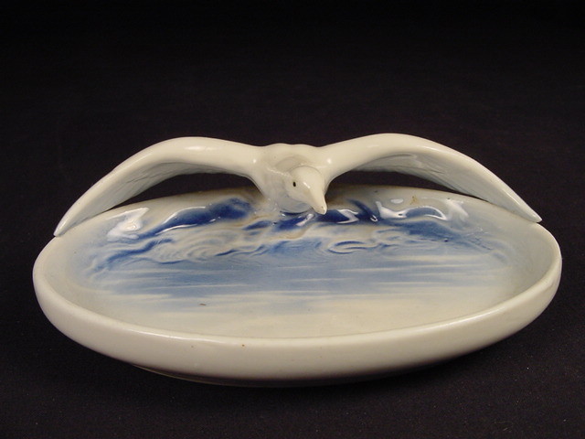RARE SIGNED c1900 SEAGULL TRAY MINT