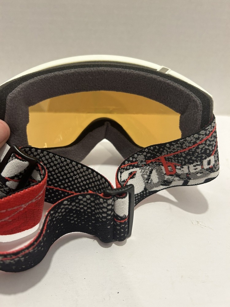 B360 Snow Goggles Performance Oriented Spherical Goggles One Size Fits Most Ski
