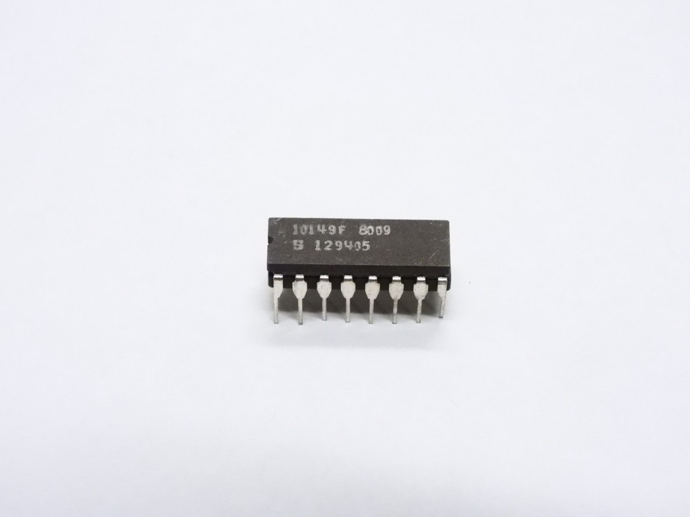 Signetics 10149F Integrated Circuit