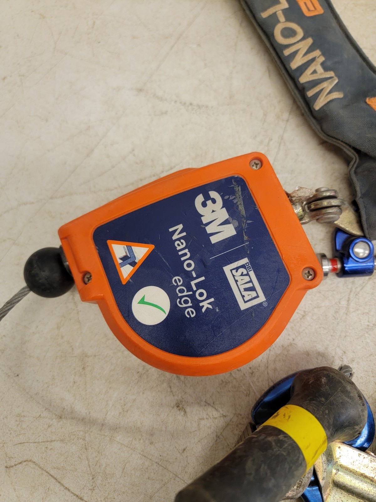 3M DBI SALA NANO-LOK 8' EDGE 3500231 DUAL LEG SELF RETRACTING LIFELINE LANYARD👁