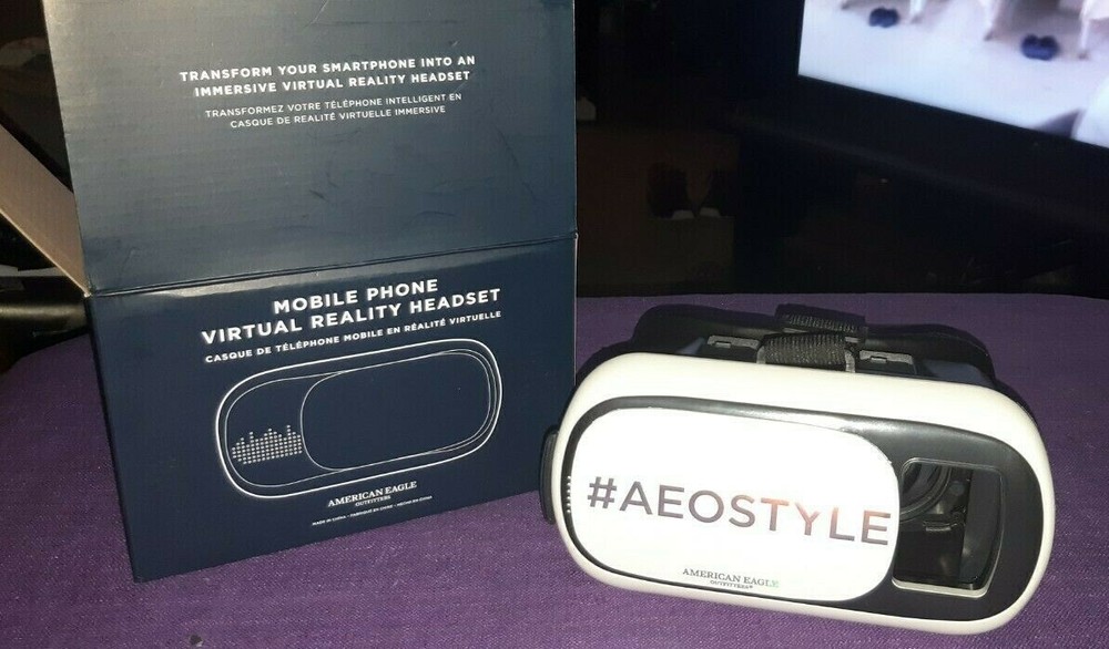 Mobile Phone Virtual Reality Headset American Eagle Outfitters  SIP