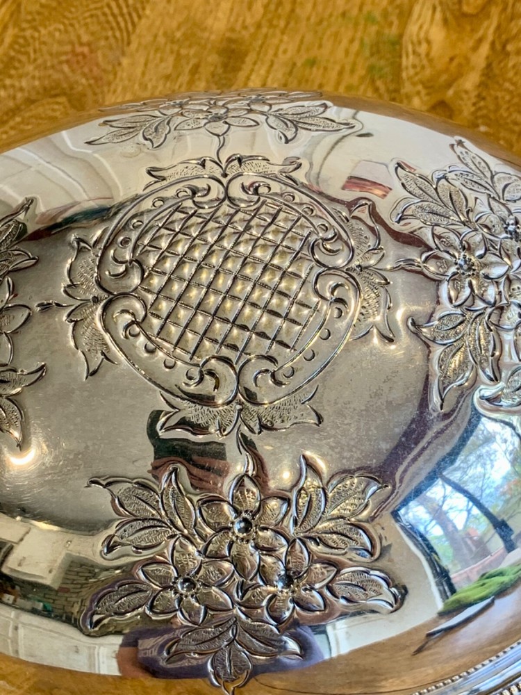 Walker & Hall Silverplate Revolving Domed Oval Warming Serving Dish