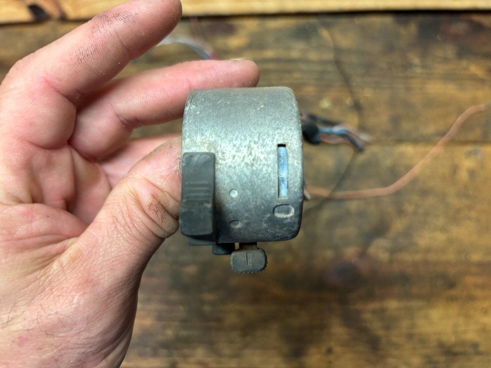 Kawasaki H1 500 Handlebar Light Control Switch Triple