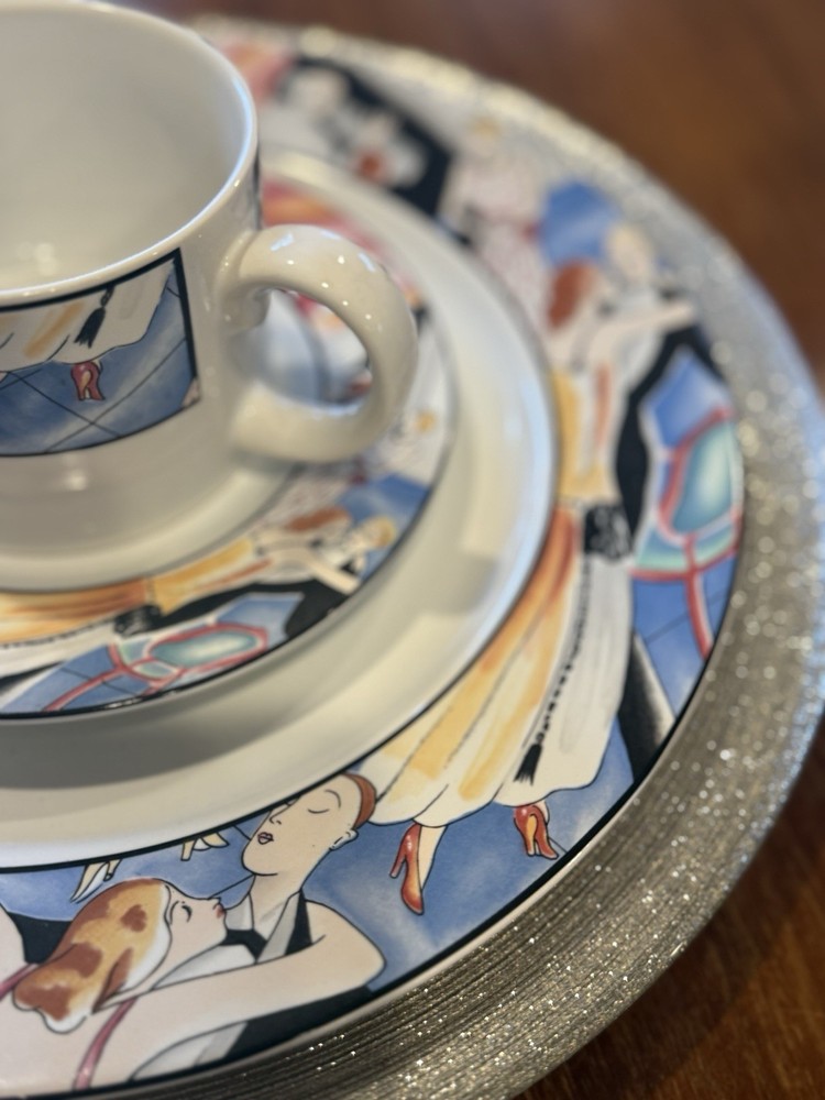 Sakura Tango 1993 Sue Zipkin Dinnerware Set 17 pc Super Nice !!!