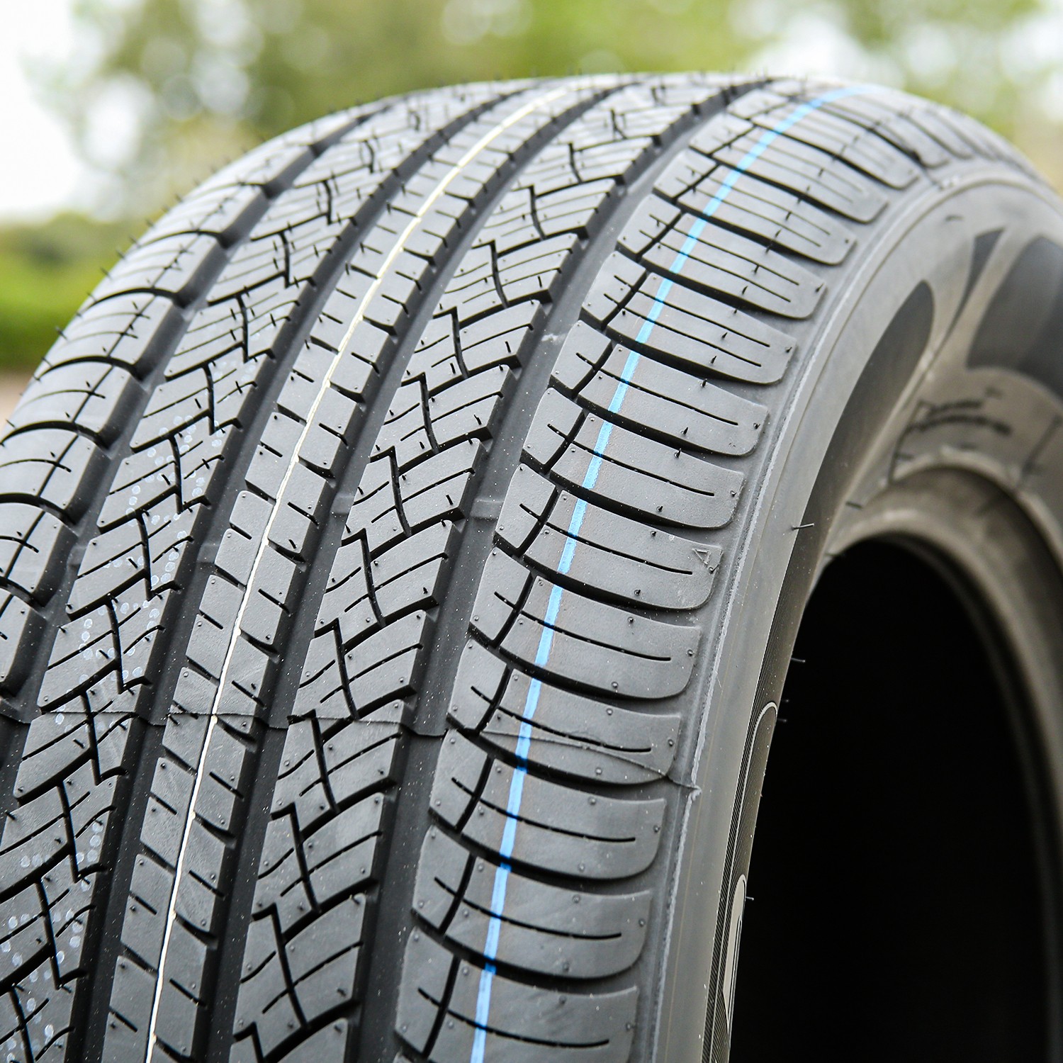 4 Tires Cosmo RoadHunter 275/60R20 115H AS A/S All Season