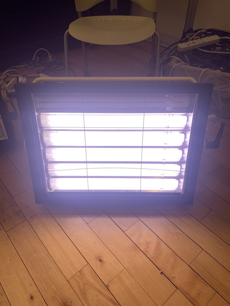 Lowel Fluo-Tec Studio 650 Fluorescent Fixture (120VAC)