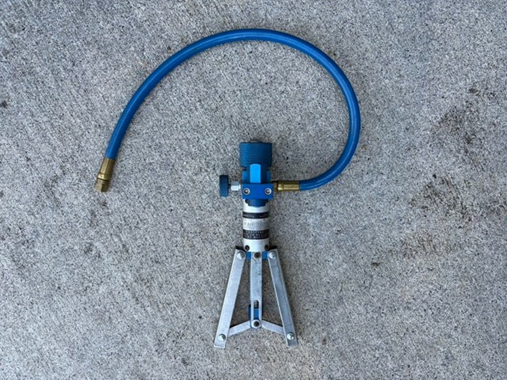 3D Instruments #8103-100 Range 0-150 PSI Hand Held Test Pump