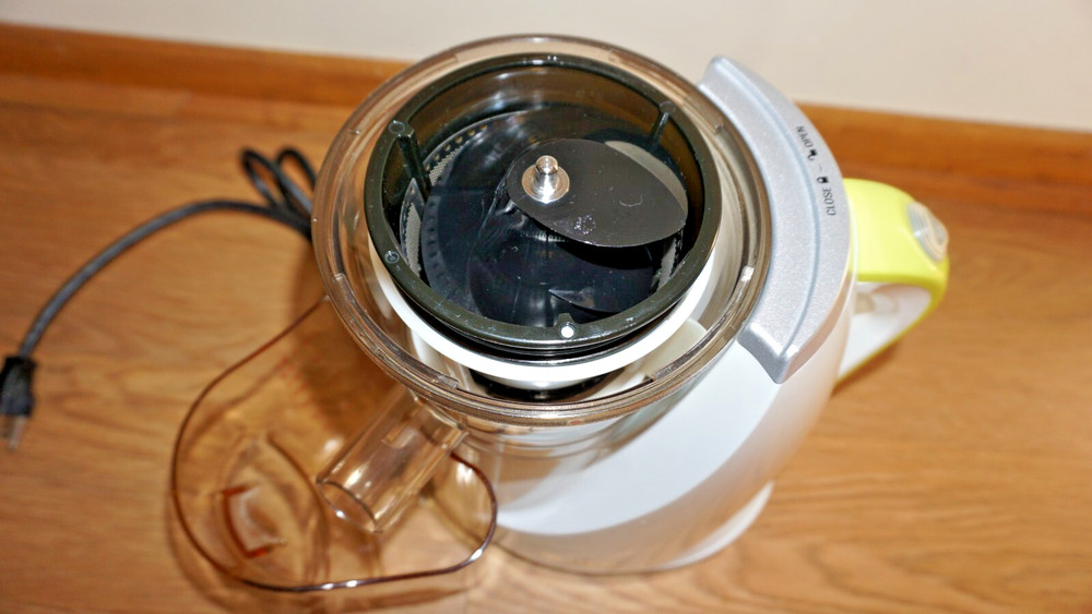 HURON SLOW MASTICATING JUICE EXTRACTOR HU-100