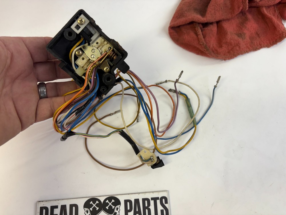 Buell left side handlebar horn high beam signal switch housing
