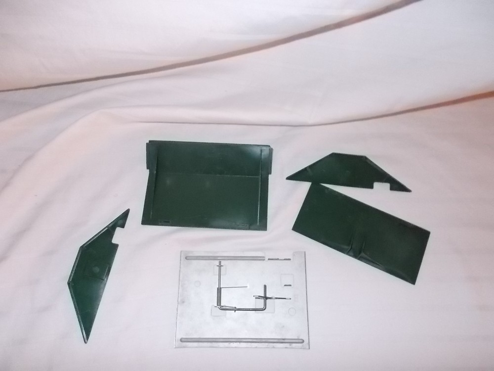 LIONEL #943 EXPLODING AMMO DUMP LOT #G-62