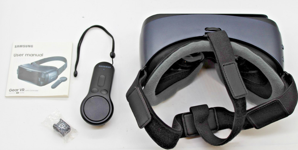 Samsung SM-R324 Gear VR W/Controller Powered by Oculus Open Box