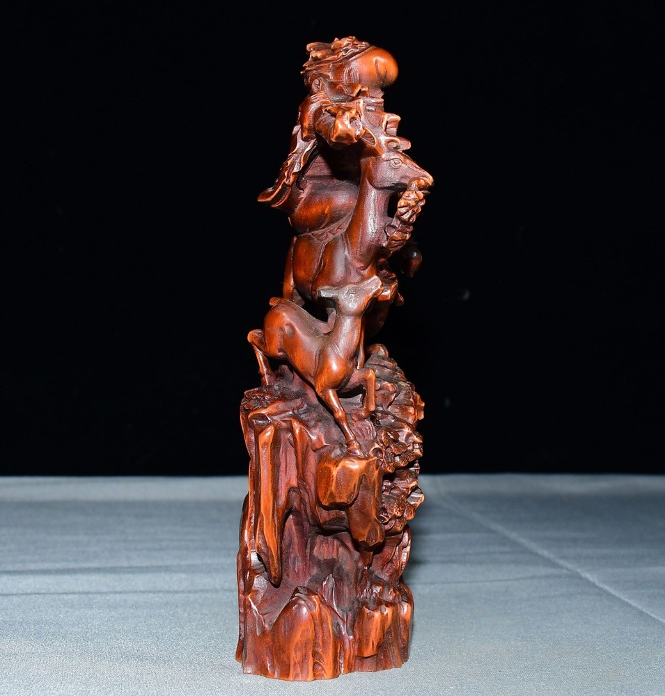 Exquisite Small Leaf Boxwood Deer Longevity Star Ornament