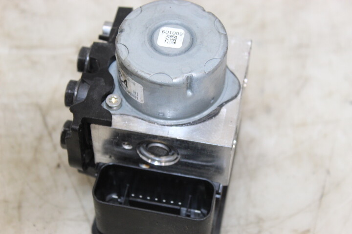 20 TRIUMPH 1050 SPEED TRIPLE RS ABS ABS PUMP UNIT MODULE