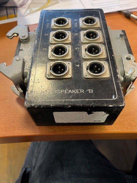 Harting HAN16 to 8 x speaker adapter