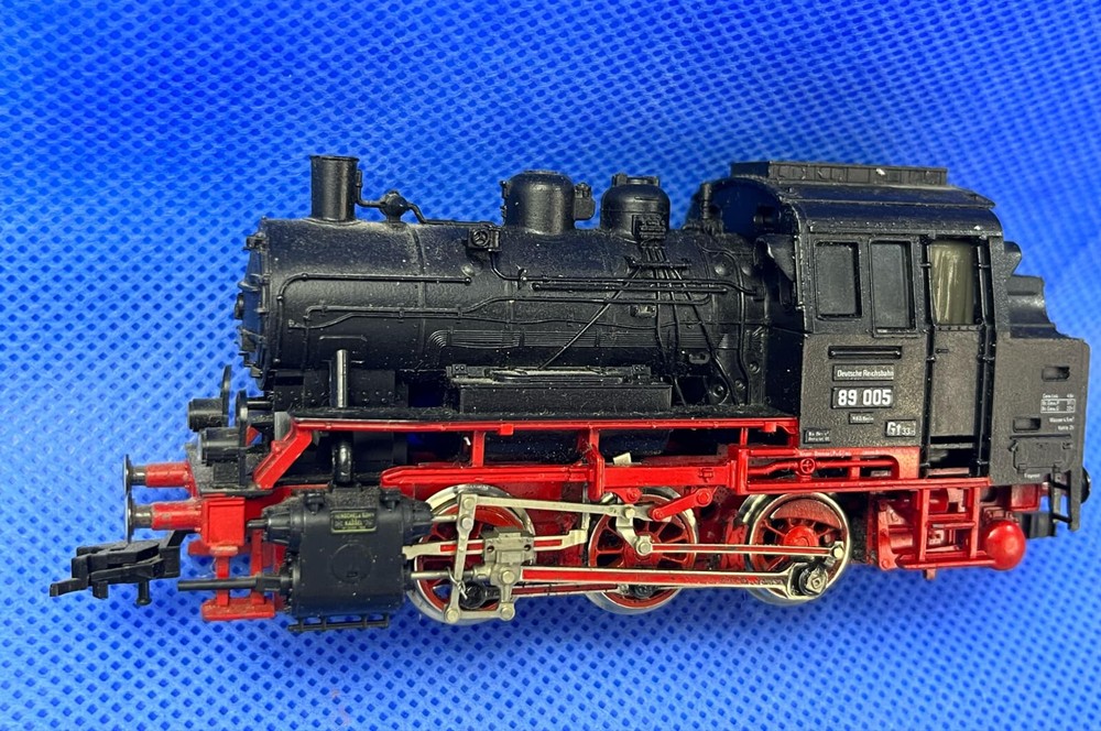 FLEISCHMANN GREEN LOCO 060 EBOO245 BIN025