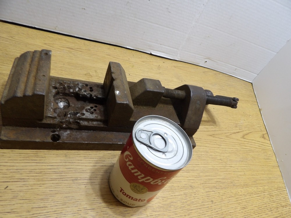 End Mill 3 1/2" Jaw Machining Vise ( functional / rough condition )