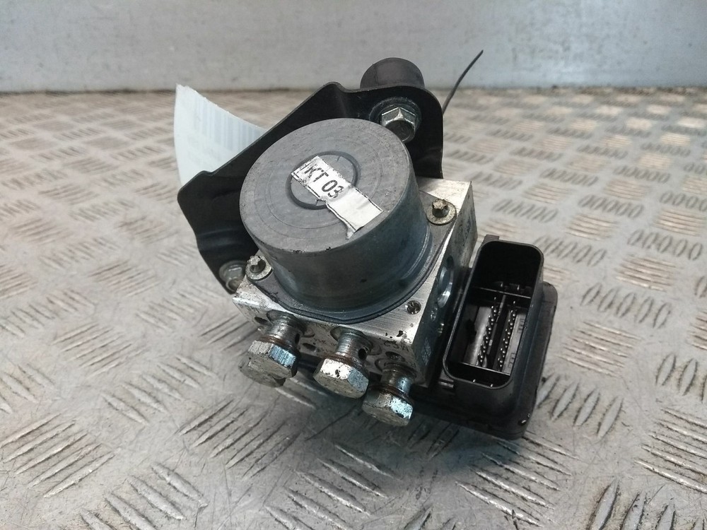 2016 KTM 125 DUKE  ABS PUMP