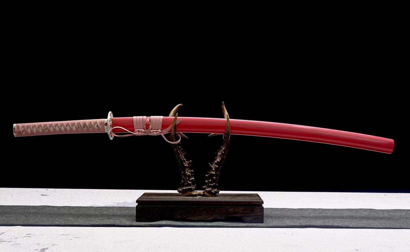 Sakura Pink Katana Clay Tempered 1095 Steel Japanese Samurai Sharp Lady Sword