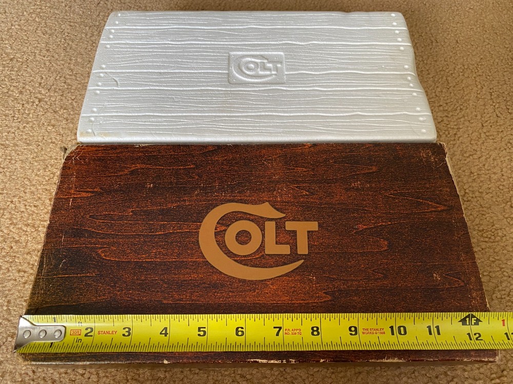 VINTAGE COLT DIAMONDBACK BOX