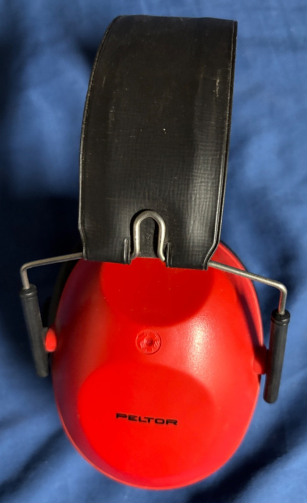 PELTOR Adjustable Size / Noise Cancelling Headset