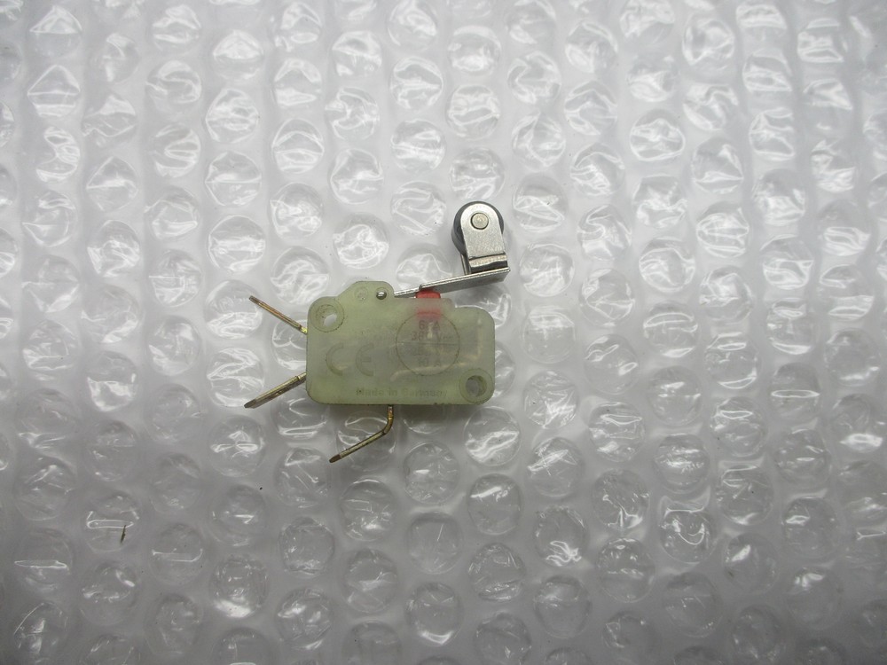 INDUSTRIAL SPARE M630 LIMIT SWITCH UNMP