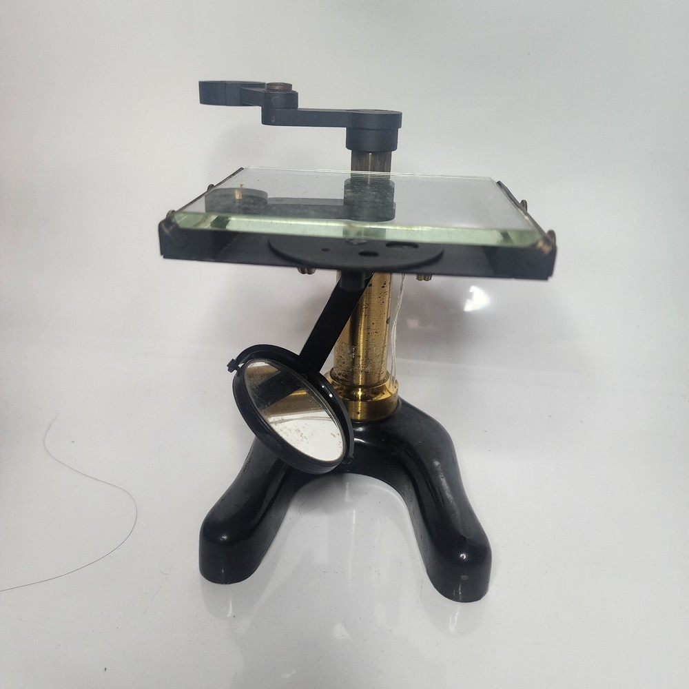 E LEITZ WETZLAR MICROSCOPE OBJECTIVE INSPECTION VIEWING STAND BASE HOLDER CASE