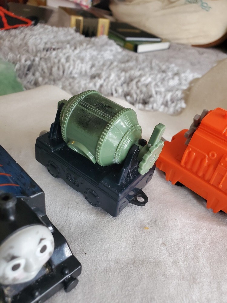 THOMAS & FRIENDS TRACKMASTER STEELWORKS THOMAS MOTORIZED