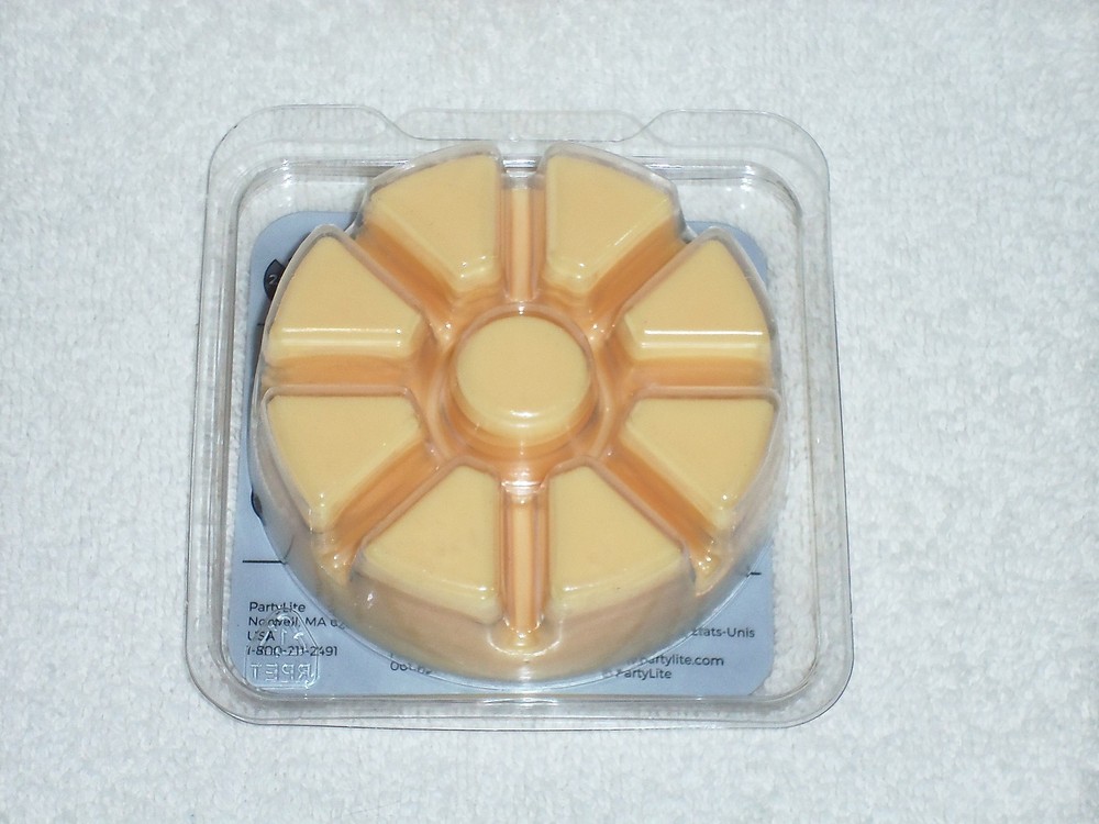 Partylite Sweet Nectarine Scent Plus Melts 9 pc -- RETIRED