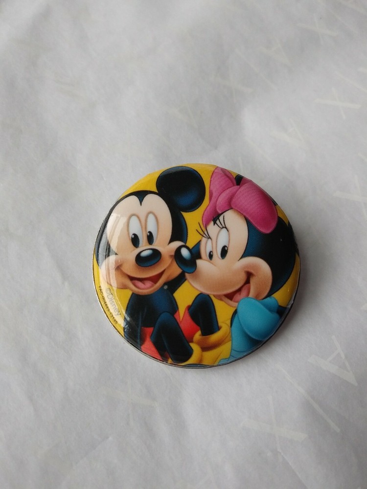 Disney Mickey Mouse & Minnie Mouse Pinback Button
