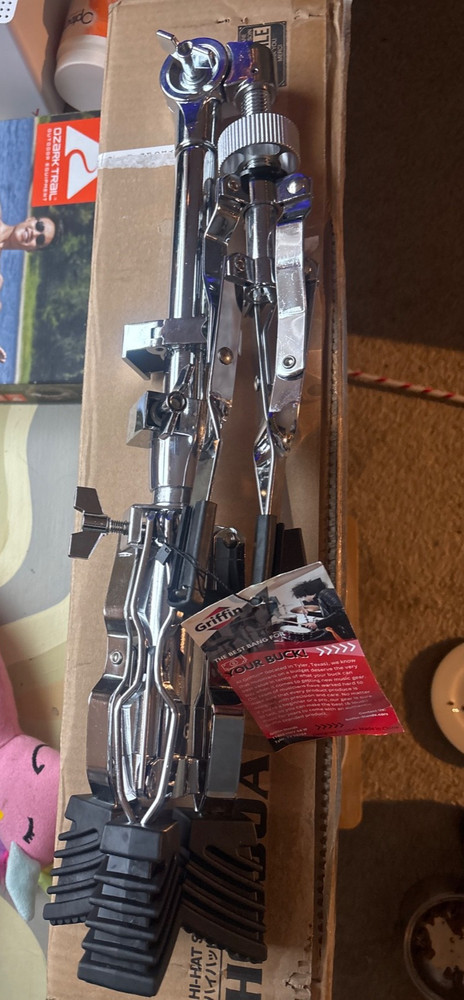 GRIFFIN drum stand nwt