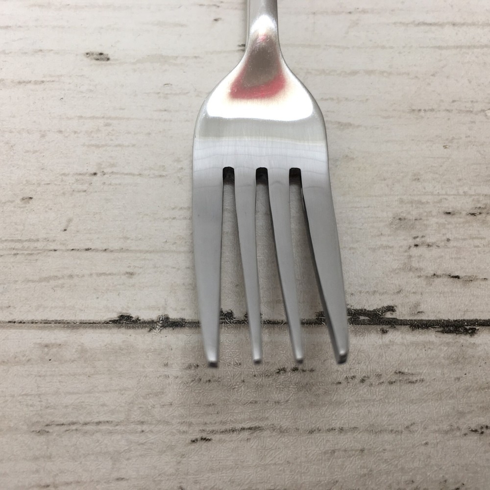 Hampton Silversmiths Gourdon 18/0 Stainless Flatware Dinner Fork x 2