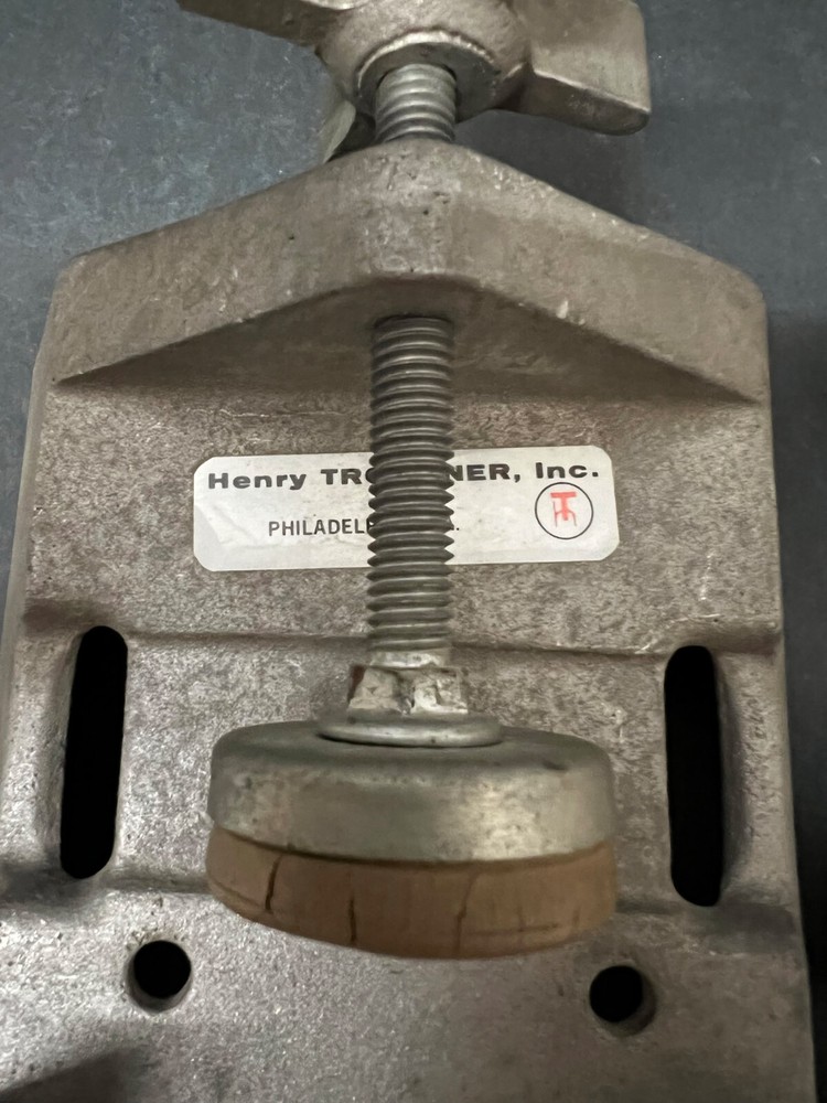 Henry Troemner Tank Holder with Strap