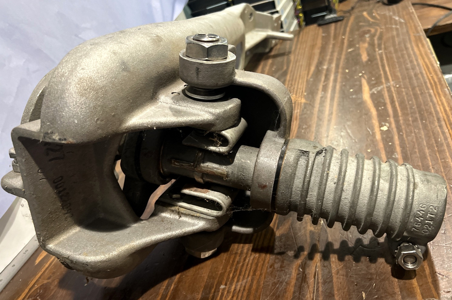 00122092 76446 021T2 Bracket 76449