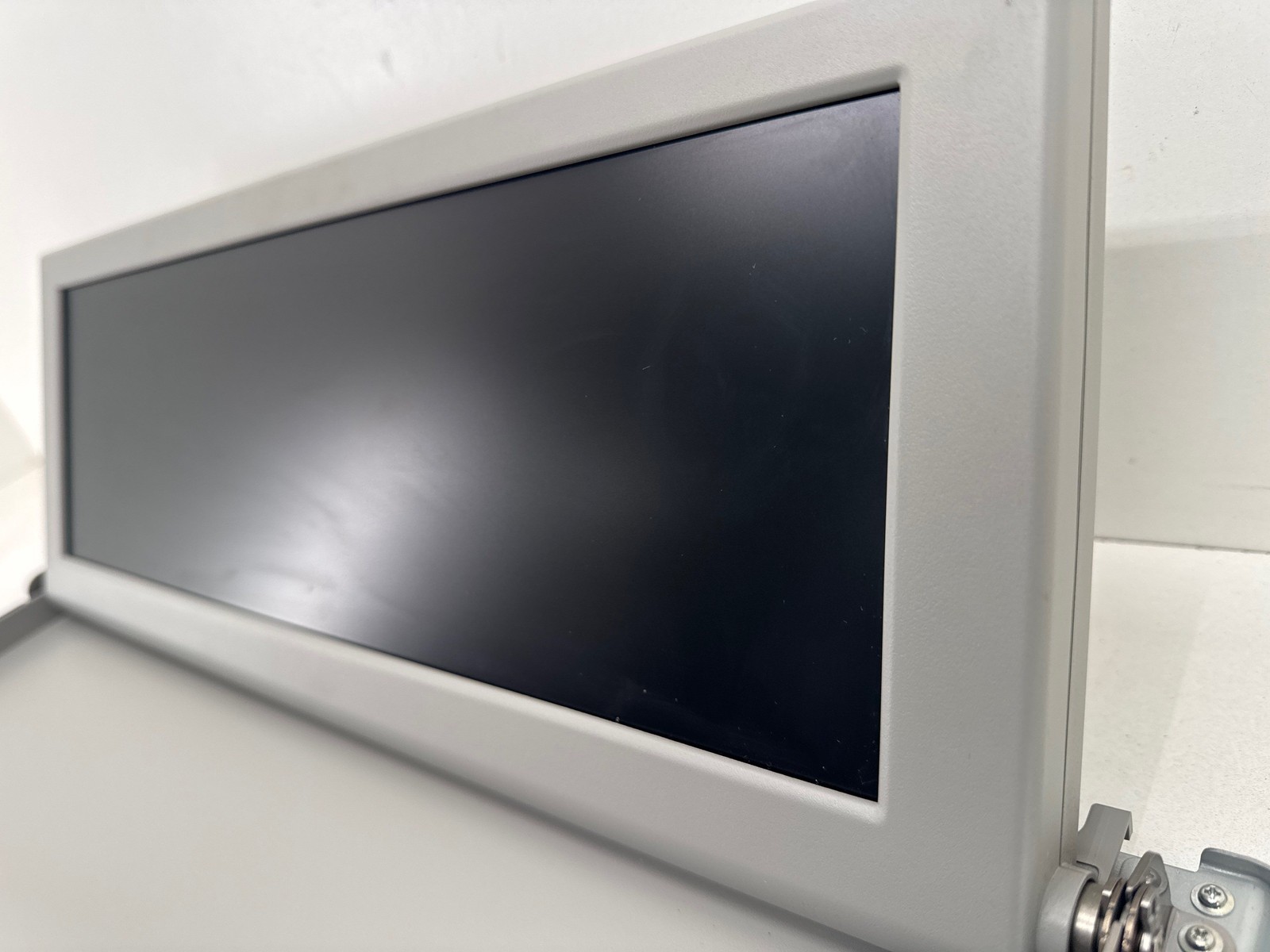 Rear Overhead TV Screen Entertainment DVD Split Screen TOYOTA SIENNA 11 12 13 14