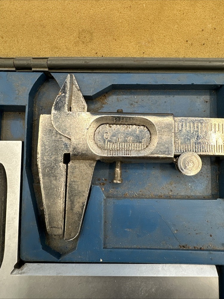 MICROMETER - 0-1" x .001 Outside Micrometer Set With Other Tools Box Square