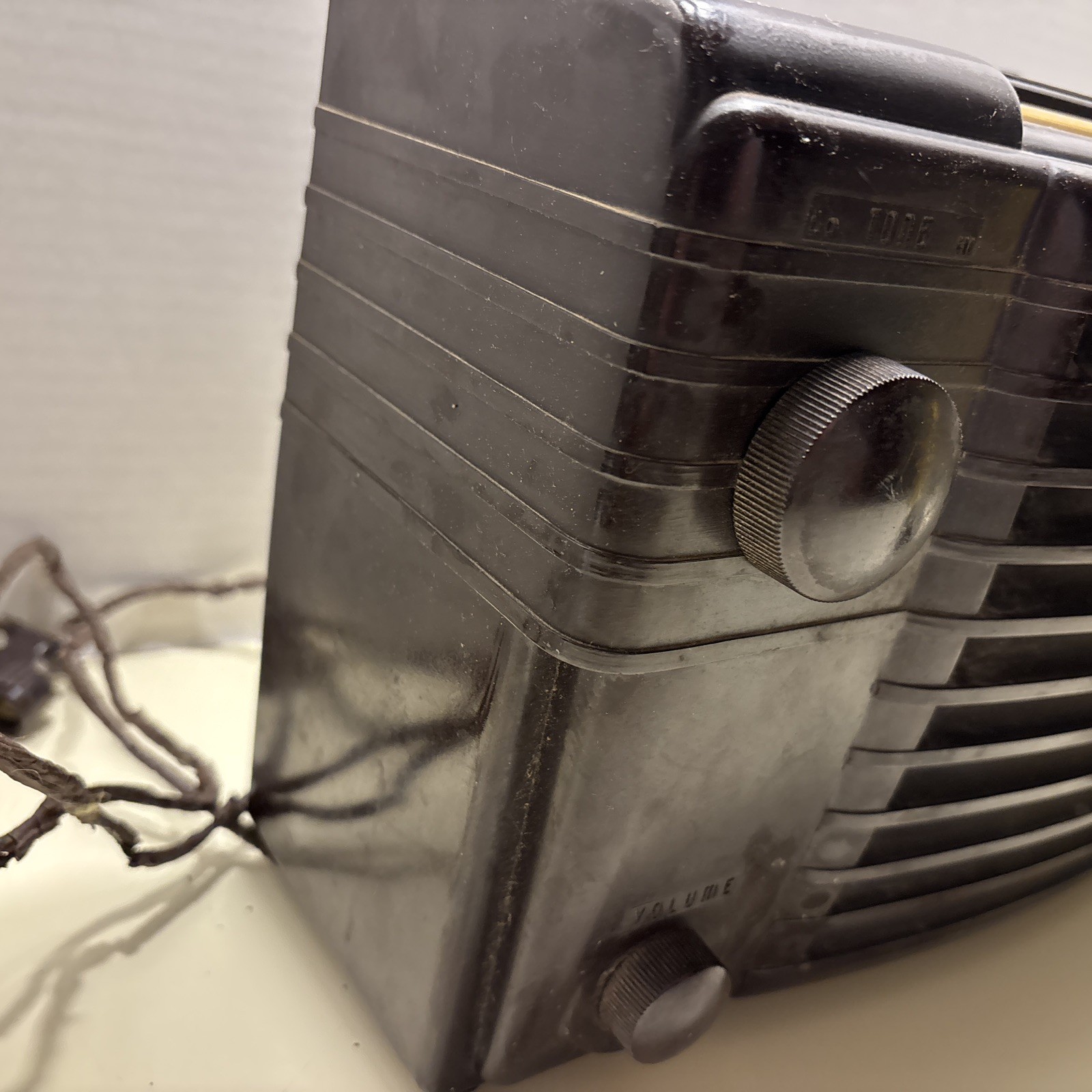 Westinghouse Classic Tube Type Radio M# H-247 Radio Parts/Repair.Read Details